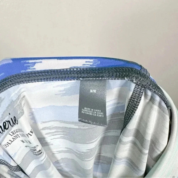 Aerie Womens Size Medium Activewear Compression Capri Legging - Picture 9 of 13